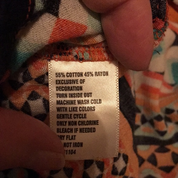 Crown & Ivy 👚 Blouse💜 - Picture 6 of 8